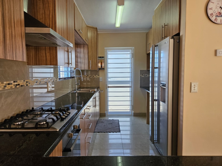 To Let 3 Bedroom Property for Rent in Century City Western Cape